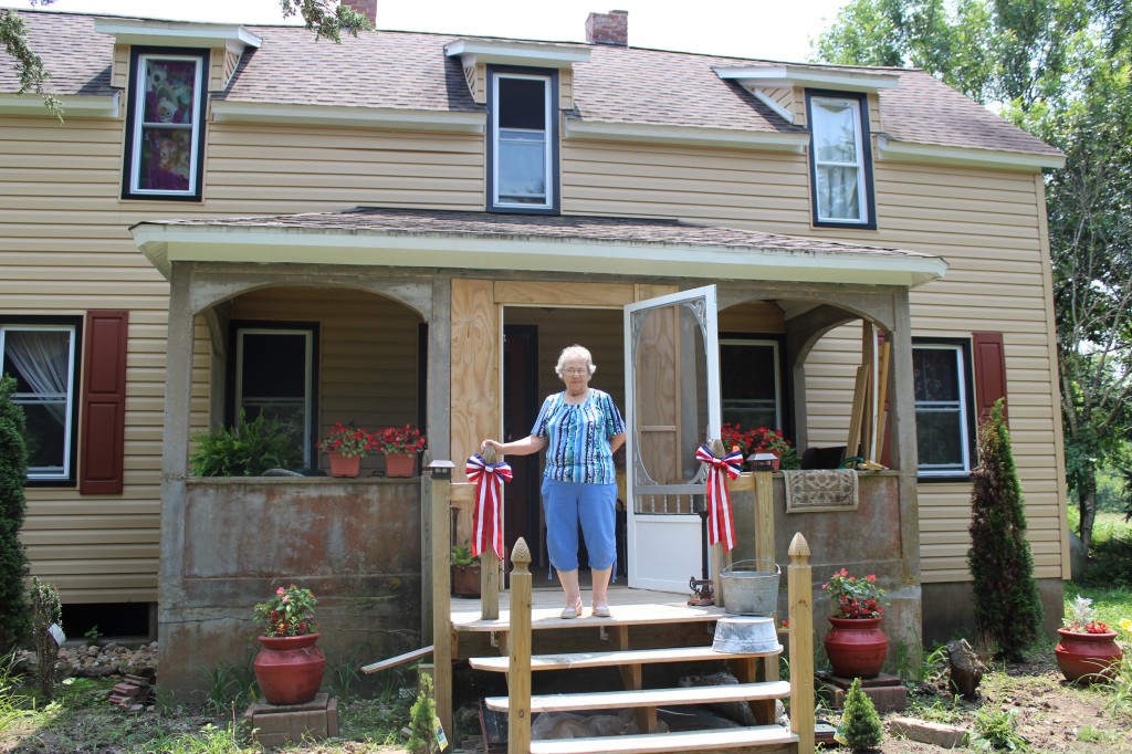 aunt lily country home